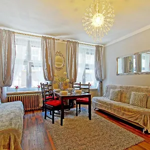 Kameralny Przy Ulicy Długiej Apartament